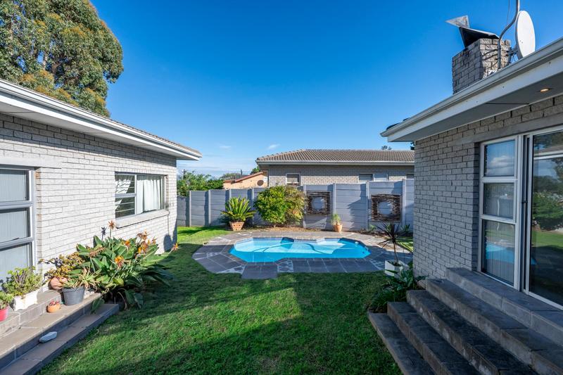 4 Bedroom Property for Sale in De Tijger Western Cape